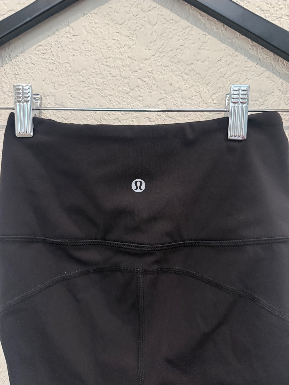 Lululemon Black High-Waist Athletic Capri Leggings size 2 - Picture 8 of 9